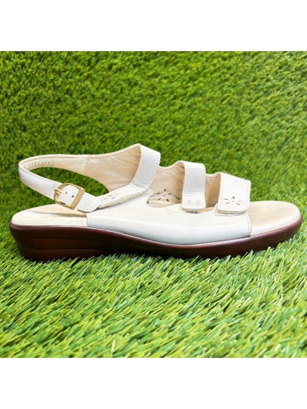 SAS Quatro Womens Size 8.5 Ivory Leather Beach Outdoor Slingback Comfort Sandals